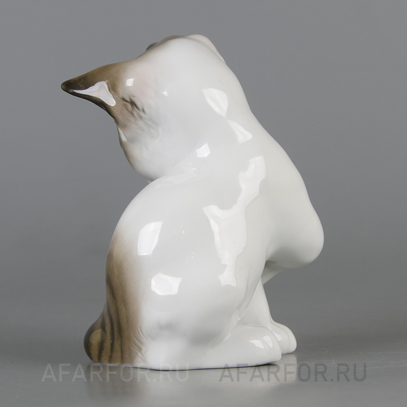 Фарфоровая статуэтка «Котёнок с поднятой лапкой» Rosenthal Германия