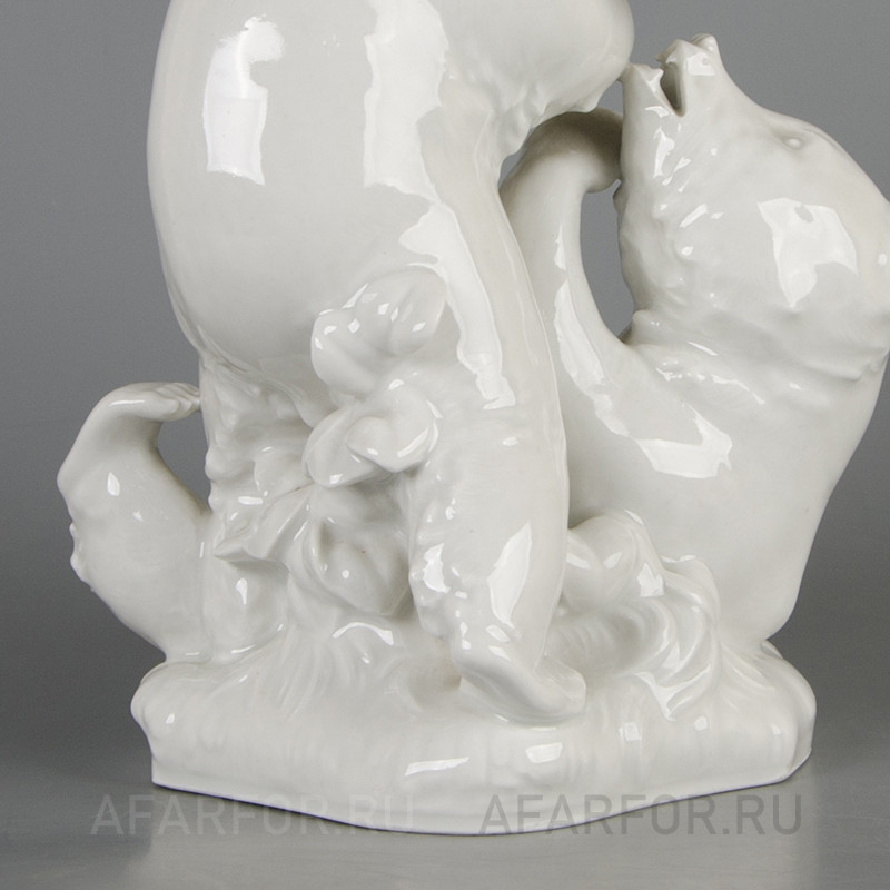 Фарфоровая статуэтка «Играющие медвежата» Meissen Германия