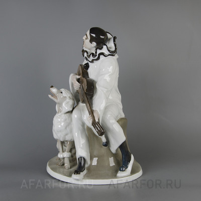 Фарфоровая статуэтка «Пьеро с гитарой и Пуделем» Rosenthal Германия (фото №17767)