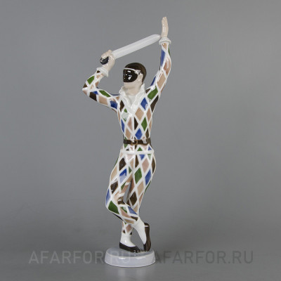 Датская фарфоровая статуэтка Бинг и Грондаль (арт.: 1987-2). Винтажная фигура арлекина дополнит коллекцию и порадует ценителей.