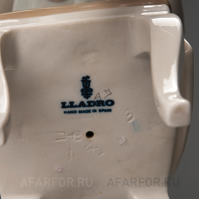 Фарфоровая статуэтка "Флейтист" Lladro Испания
