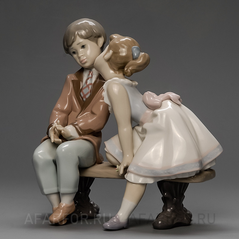 Фарфоровая статуэтка "Нам уже 10" Lladro Испания
