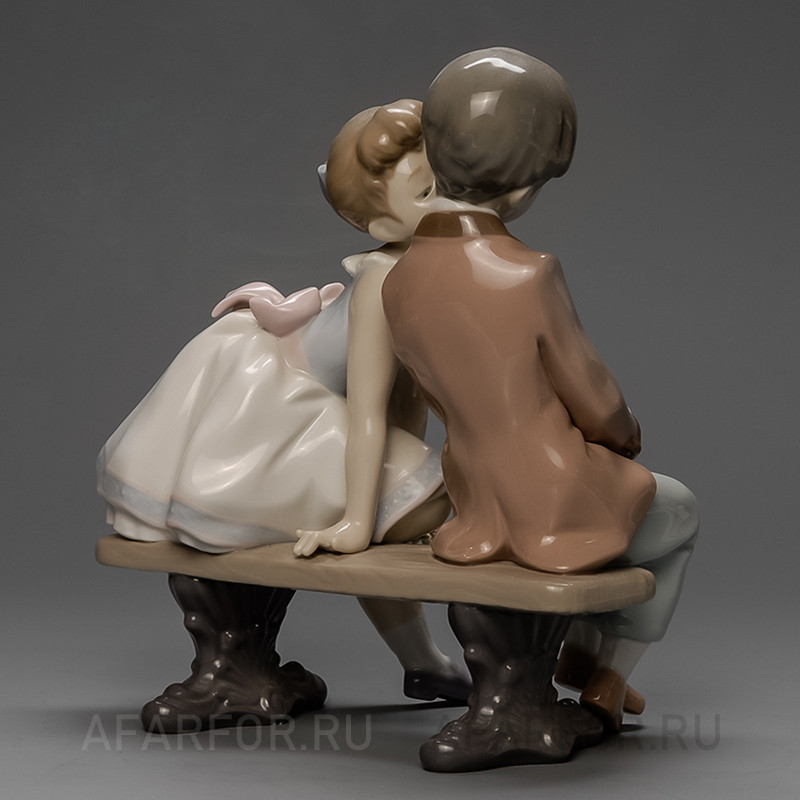 Фарфоровая статуэтка "Нам уже 10" Lladro Испания