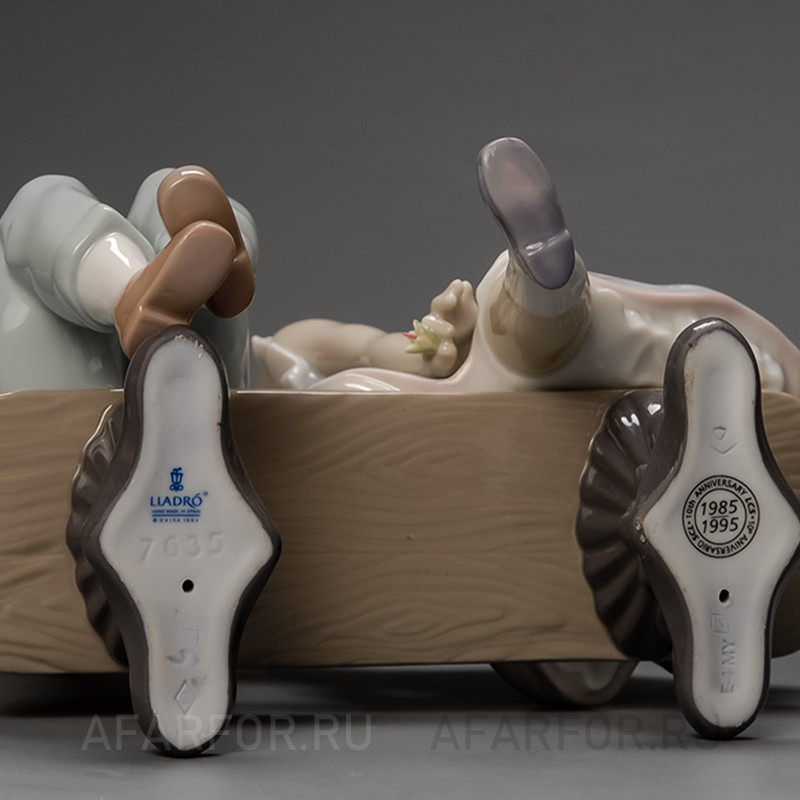 Фарфоровая статуэтка "Нам уже 10" Lladro Испания