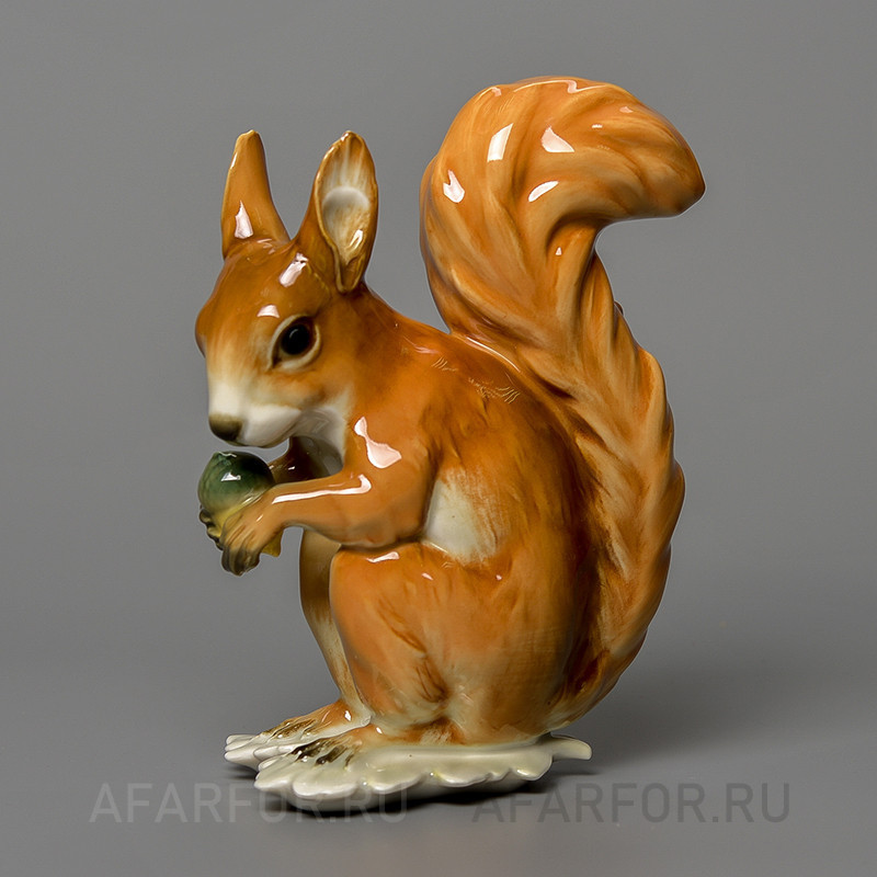 Фарфоровая статуэтка «Белочка с орехом» Hutschenreuther Германия