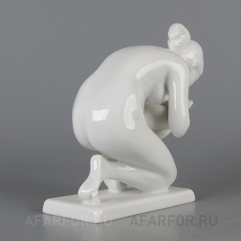 Фарфоровая статуэтка «Обнажённая у ручья» Rosenthal Германия