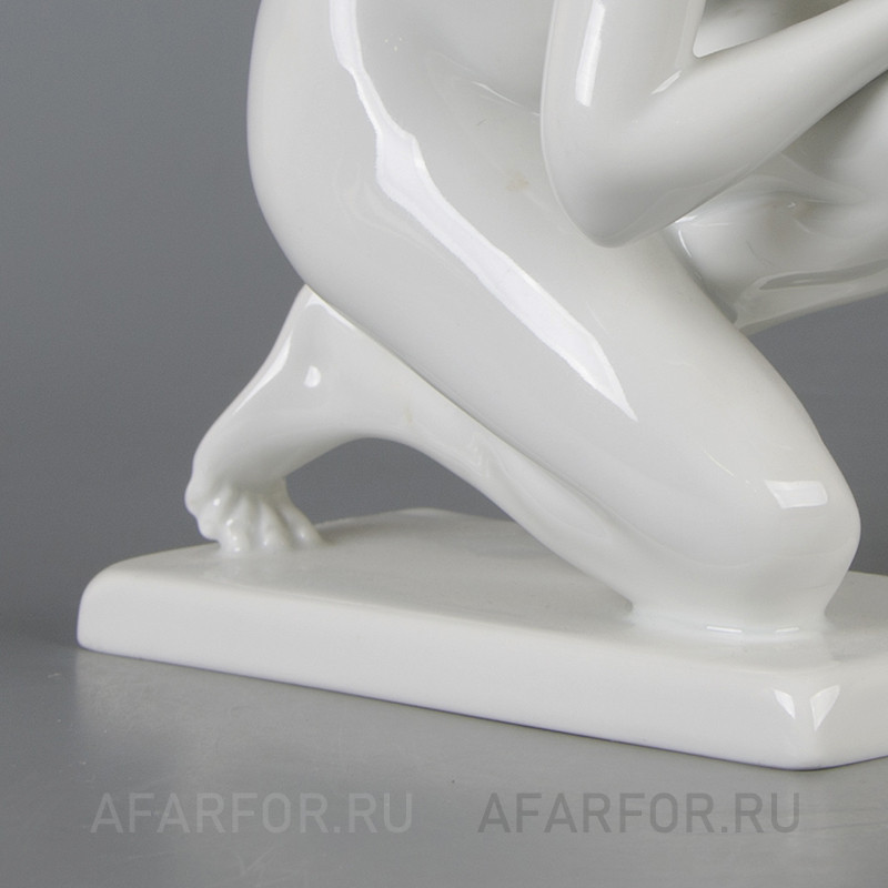 Фарфоровая статуэтка «Обнажённая у ручья» Rosenthal Германия
