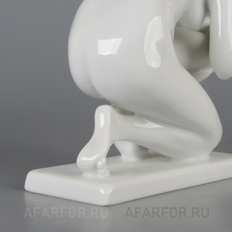 Фарфоровая статуэтка «Обнажённая у ручья» Rosenthal Германия