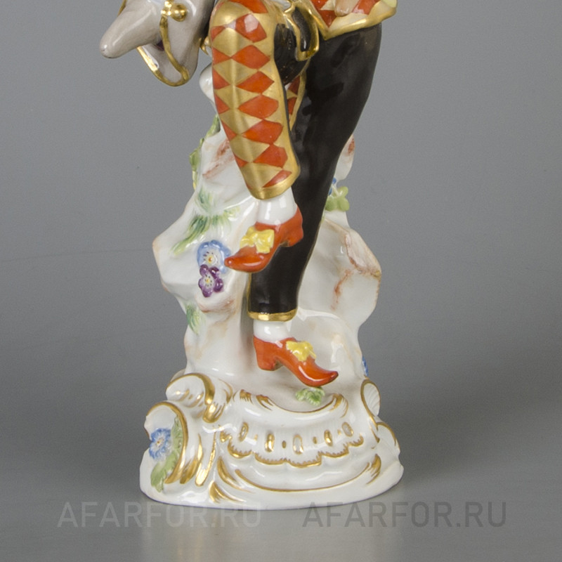 Фарфоровая статуэтка «Арлекин с кружкой» Meissen Германия