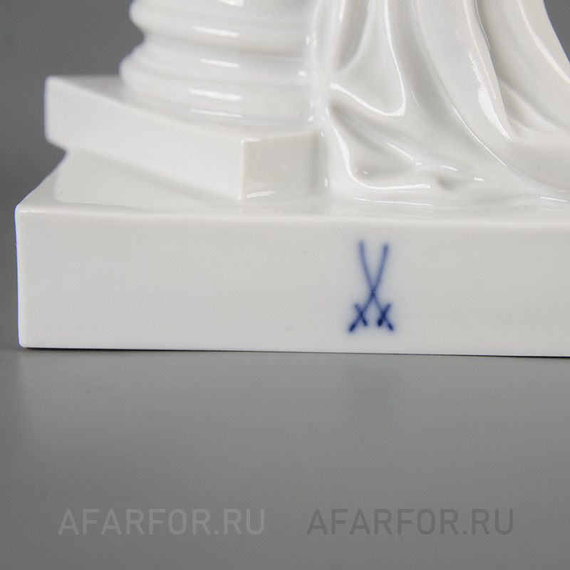 Фарфоровая статуэтка «Купальщица» Meissen Германия