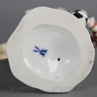 Фарфоровая статуэтка "Арлекин с кружкой" Meissen Германия (арт. 1400-2, фото №21818)