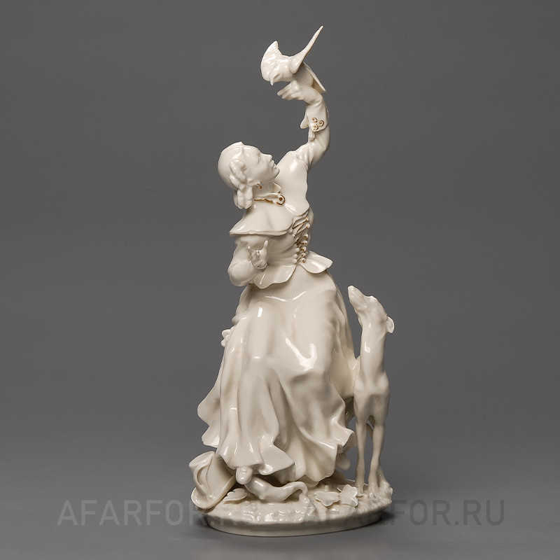 Старинная статуэтка из фарфора «Охотница» Hutschenreuther, Германия, арт. 945-3, для интерьера.