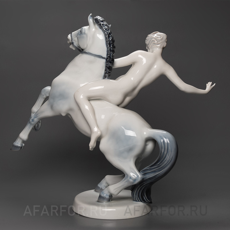 Фарфоровая статуэтка "Всадница" Rosenthal Германия