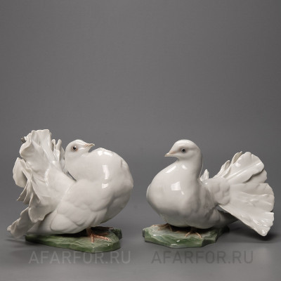 Винтажные бстатуэтки из фарфора «Два голубя» Rosenthal Германия (арт. 1271-3), скульптор Fritz Heidenreich.