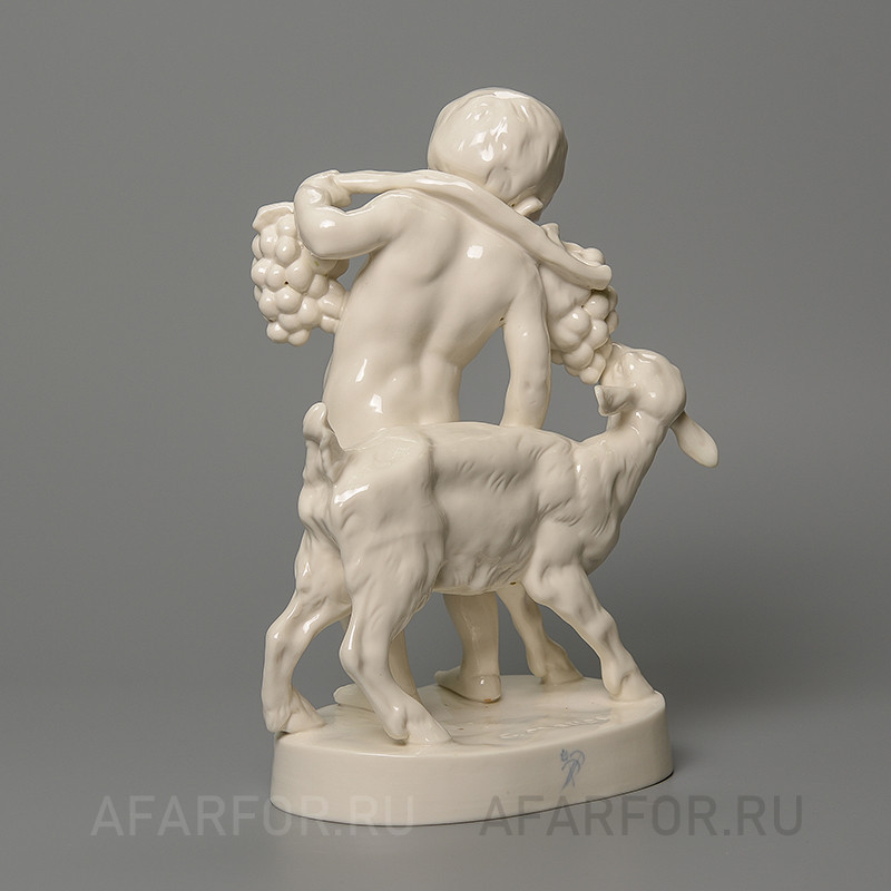Фарфоровая статуэтка «Мальчик с козлёнком» Philipp Dietrich Германия