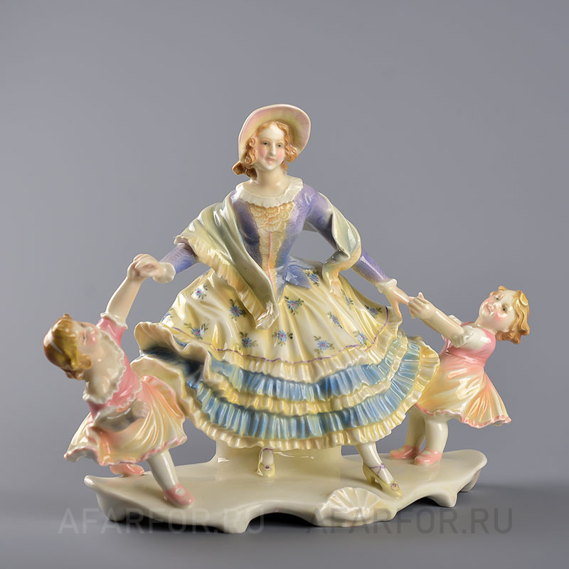 Винтажная статуэтка из фарфора «Мама и Дети» Karl Ens Германия (арт. 1773-3), для подарка женщине.