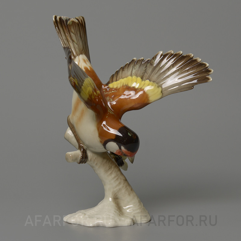 Винтажная статуэтка из фарфора «Щегол на ветке» Hutschenreuther Германия (арт. 2193-3), европейский коллекционный фарфор.