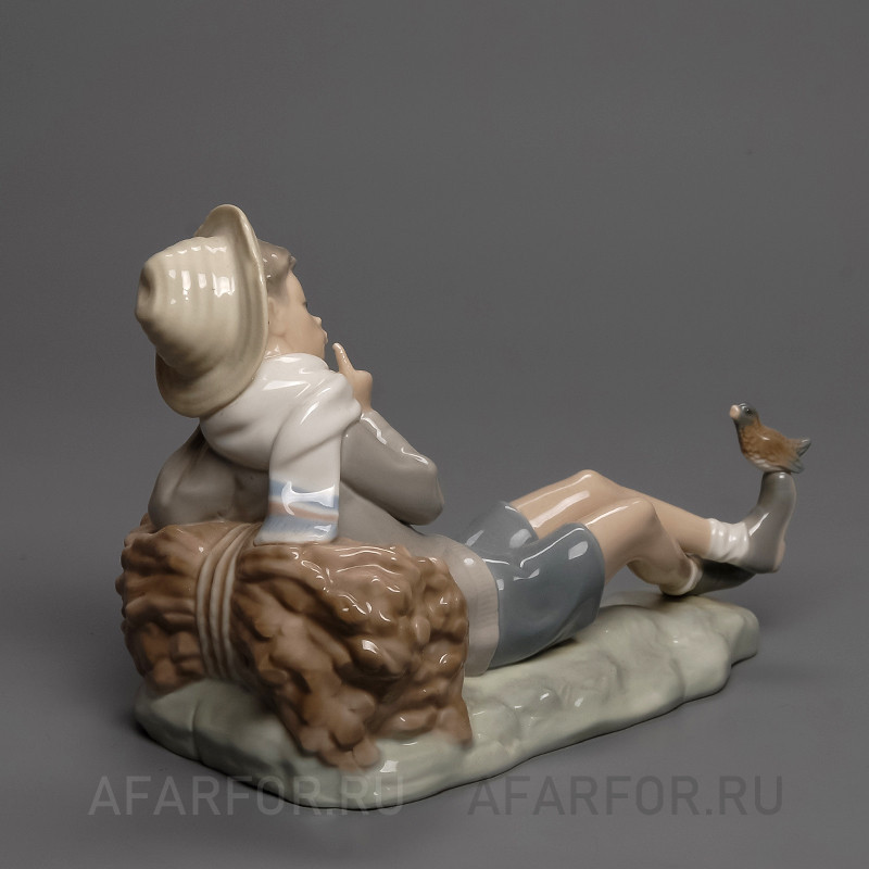 Фарфоровая статуэтка "Пастух с птичкой" Lladro Испания