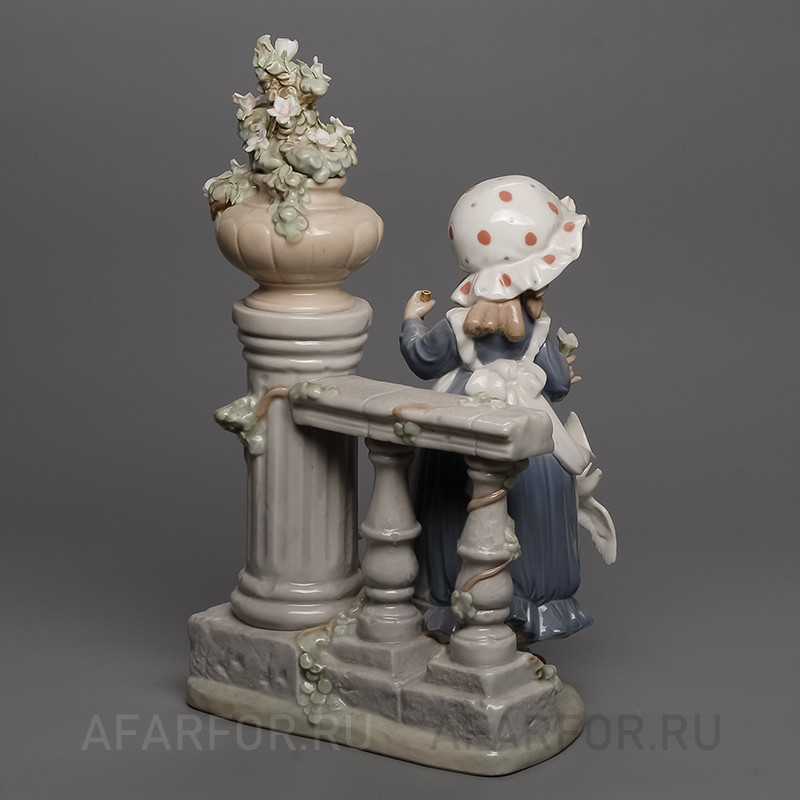 Фарфоровая статуэтка "Наступление весны" Lladro Испания