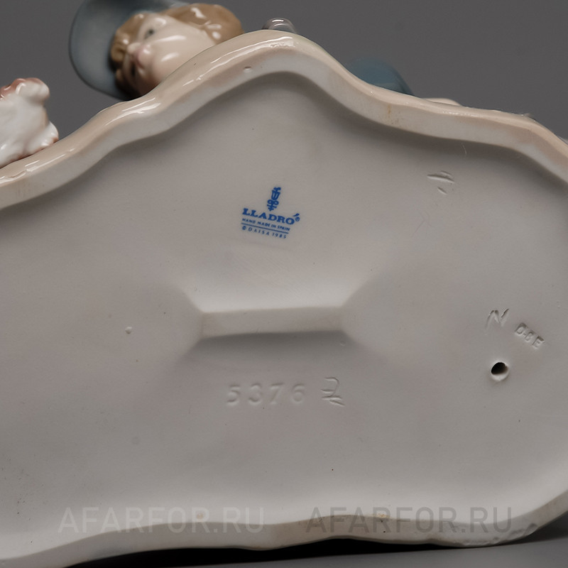 Фарфоровая статуэтка "Этот мой" Lladro Испания