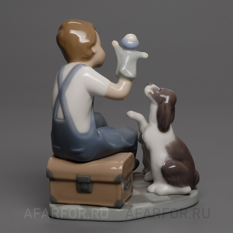 Фарфоровая статуэтка "Кукольный театр" Lladro Испания