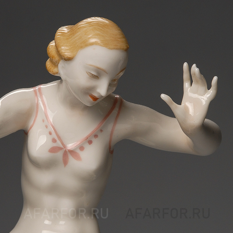 Фарфоровая статуэтка "Игра. Девушка и борзая" Hutschenreuther Германия