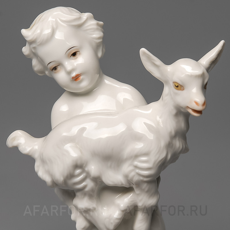 Фарфоровая статуэтка "Мальчик с козлёнком" Rosenthal Германия