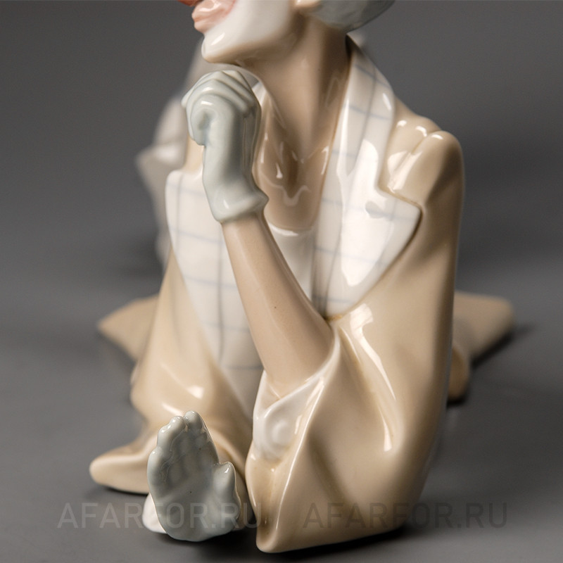Фарфоровая статуэтка "Клоун с мячом" Lladro Испания