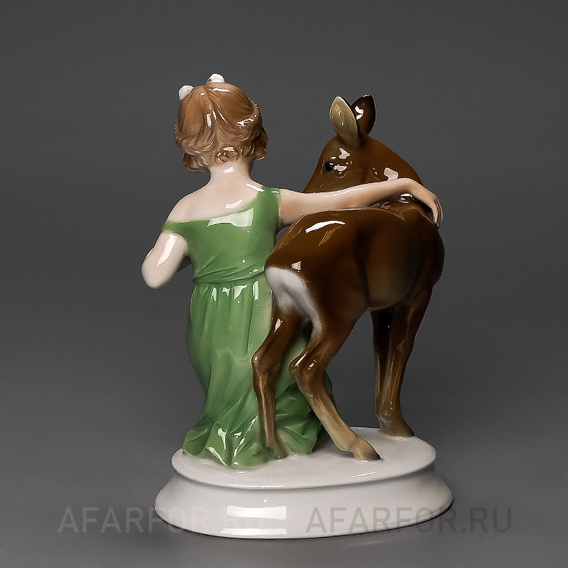 Фарфоровая статуэтка "Друзья. Девушка и оленёнок" Rosenthal Германия