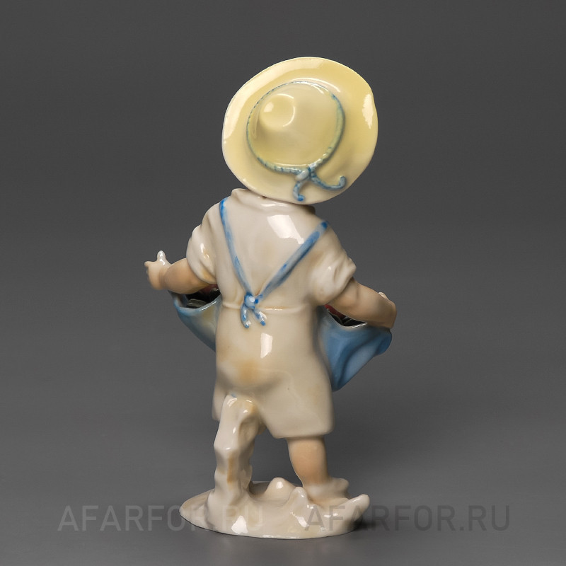 Фарфоровая статуэтка "Розы. Юный цветочник" Karl Ens Германия