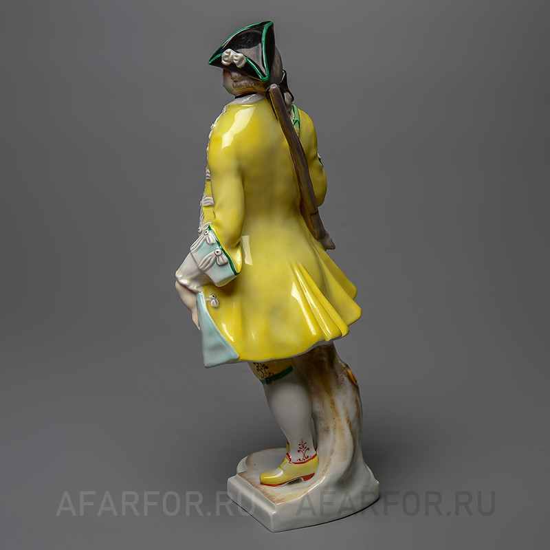 Фарфоровая статуэтка«Охотник Ганс» Aelteste Volkstedter Германия