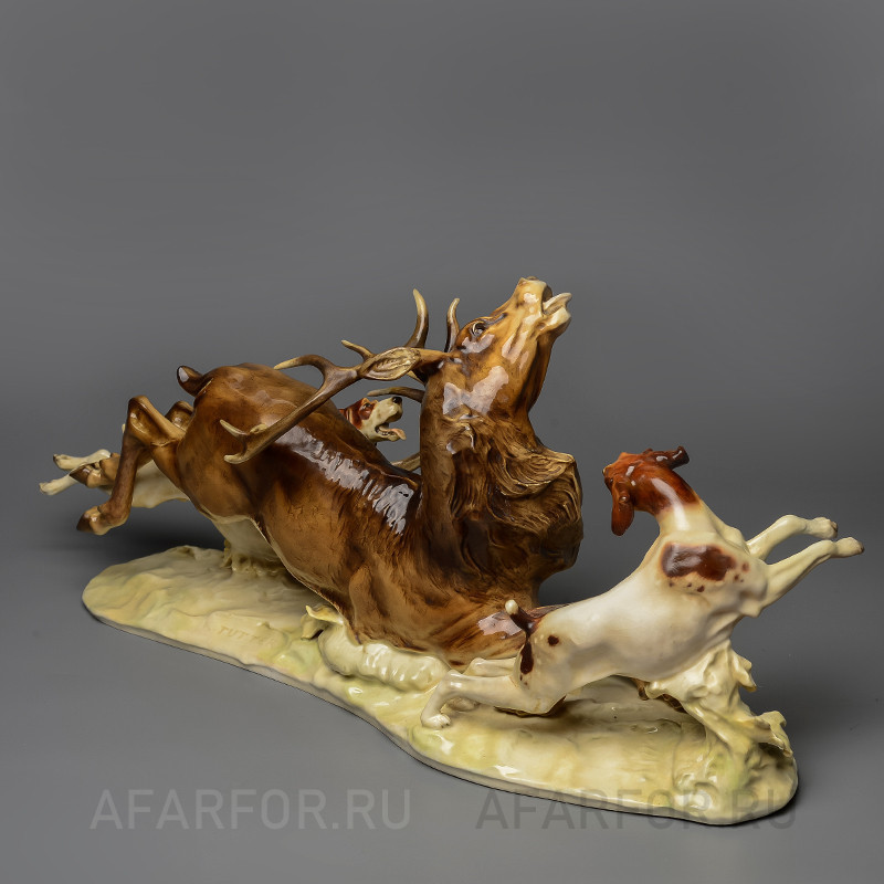 Фарфоровая статуэтка «Охота. Олень и собаки» Hutschenreuther Германия