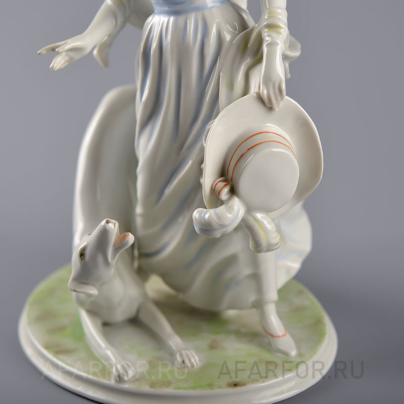 Фарфоровая статуэтка «Игра. Девушка и борзая» Rosenthal Германия