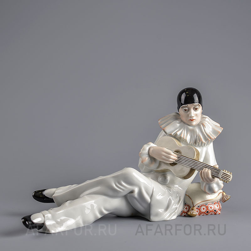 Коллекционная белая фарфоровая статуэтка «Пьеро с гитарой» Rosenthal Германия (арт. 1799-3), ценная антикварная скульптура.