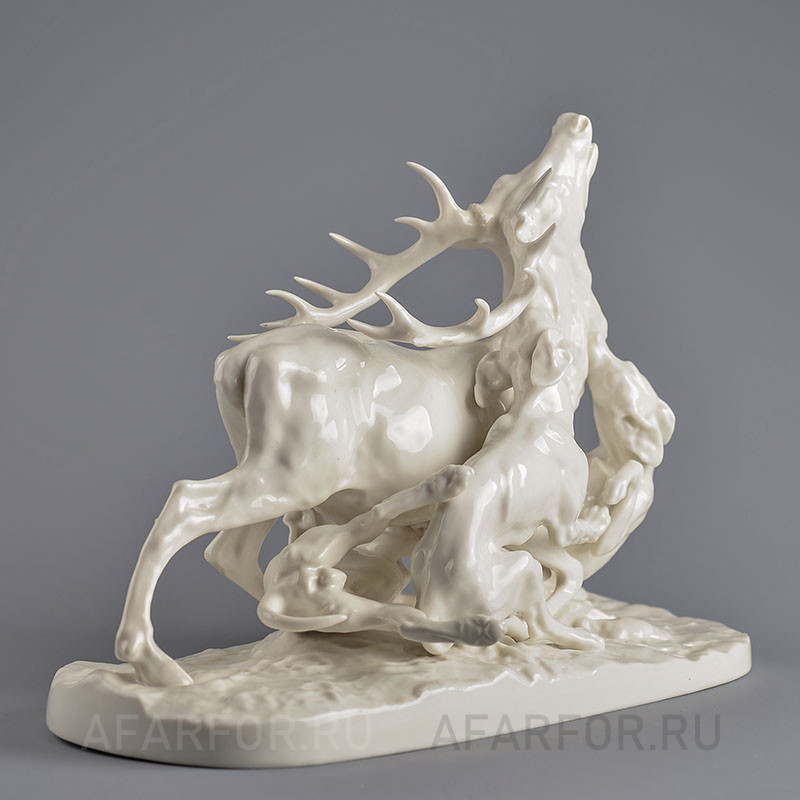 Фарфоровая статуэтка «Охота. Олень и Собаки» Nymphenburg Германия