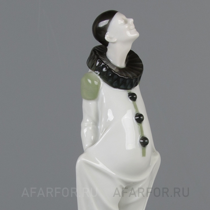 Фарфоровая статуэтка «Пьеро на пьедестале» Rosenthal Германия
