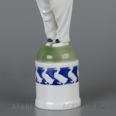 Фарфоровая статуэтка «Пьеро на пьедестале» Rosenthal Германия (фото №37752)