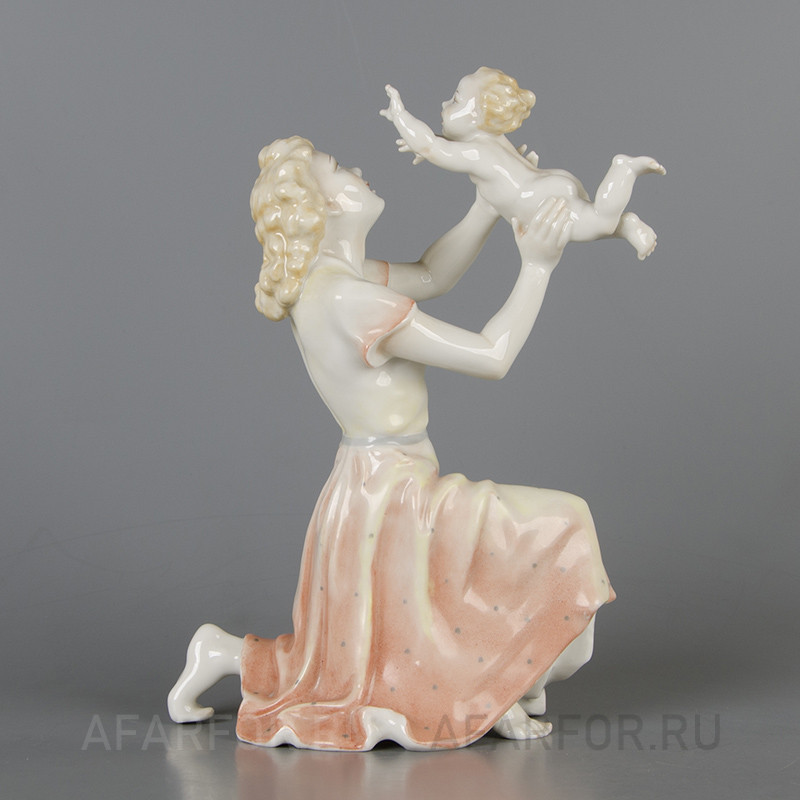 Фарфоровая статуэтка «Материнское счастье» Hutschenreuther Германия