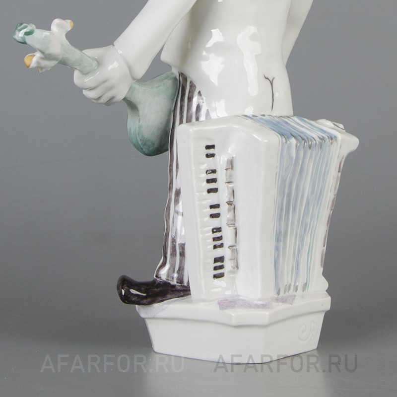 Фарфоровая статуэтка «Клоун-гитарист и аккордеон» Meissen Германия