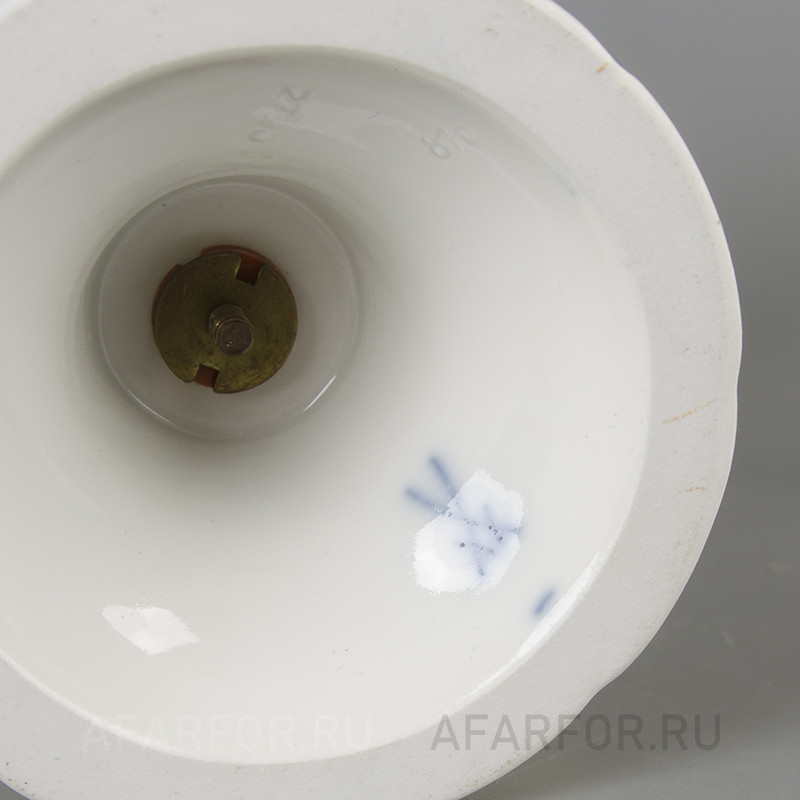 Фарфоровая ваза для цветов «Прикосновение вечности» Meissen Германия