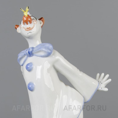 Фарфоровая статуэтка "Клоун с бабочкой на носу" Aelteste Volkstedter Германия (арт. 2293-2, фото №38250)