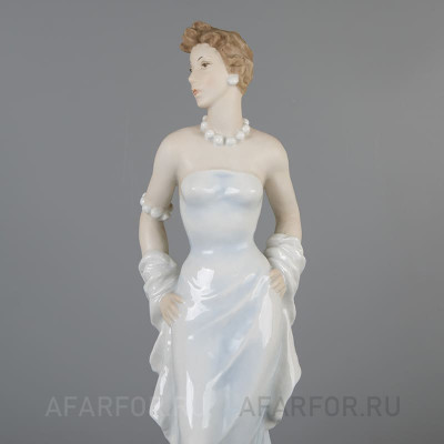 Фарфоровая статуэтка "Девушка в голубом платье" Rosenthal Германия (арт. 2294-2, фото №38269)