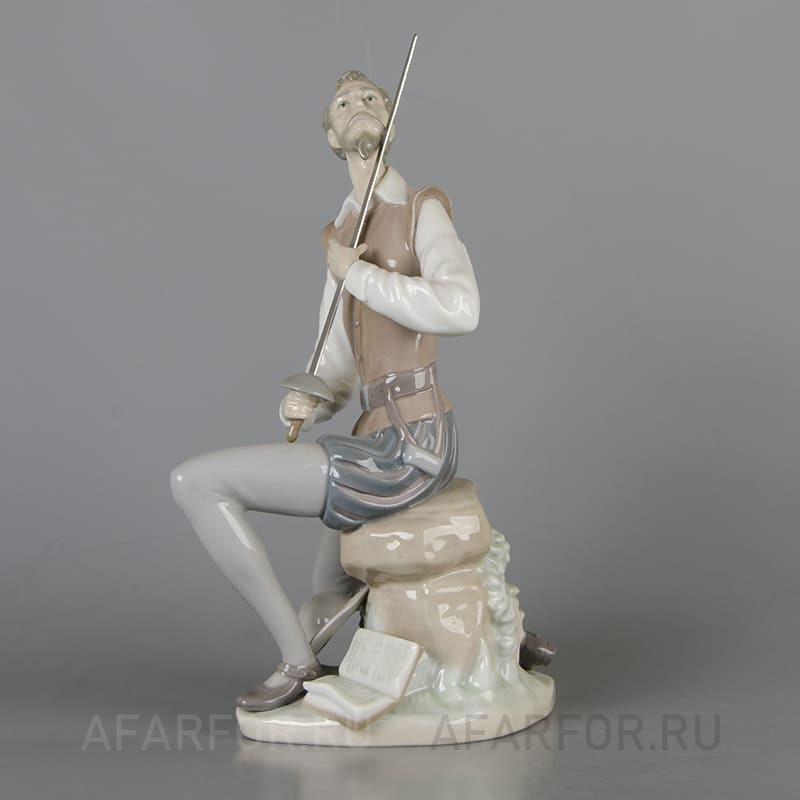 Фарфоровая статуэтка «Дон Кихот сидит» Lladro Испания