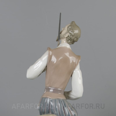 Фарфоровая статуэтка "Дон Кихот сидит" Lladro Испания (фото №38588)