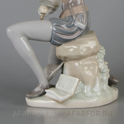 Фарфоровая статуэтка "Дон Кихот сидит" Lladro Испания (фото №38591)