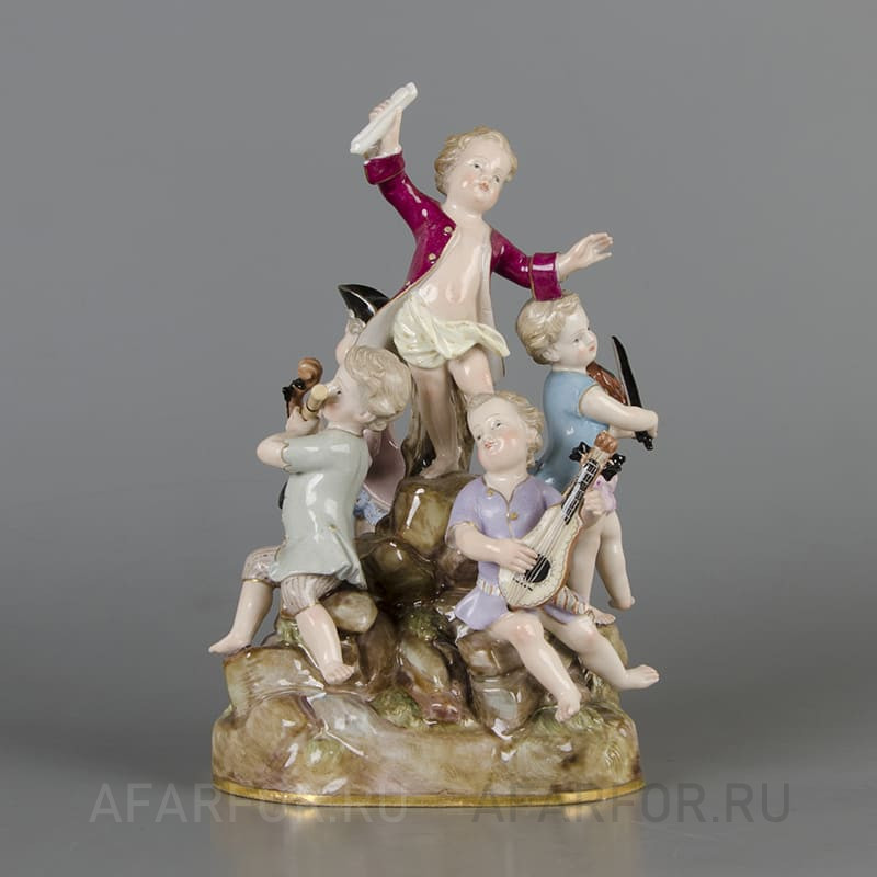 Статуэтка «Музыкальная капелла» Meissen — фарфор, 16×10,5 см, Германия, 19 век, Michel Victor Acier (арт. 2320-2).