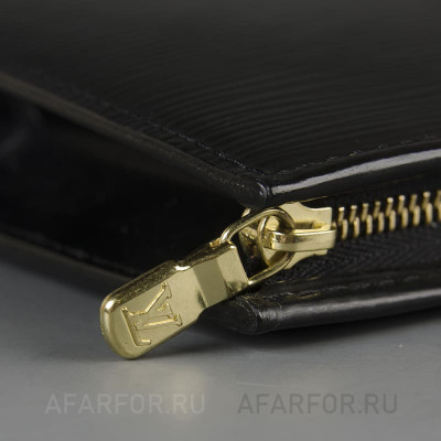 Винтажная косметичка "Louis Vuitton" из черной кожи Epi, Франция (фото №38720)