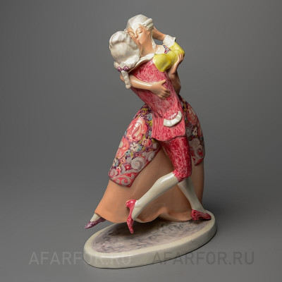Фаянсовая статуэтка "Страсть. Поцелуй" Goldscheider Австрия-Англия (фото №38834)