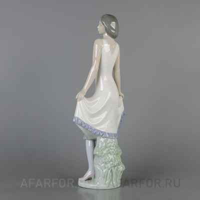 Фарфоровая статуэтка "El Modelito" NAO by Lladro Испания (фото №38921)