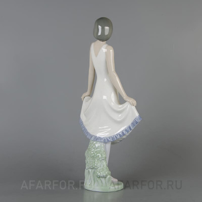 Фарфоровая статуэтка "El Modelito" NAO by Lladro Испания (фото №38923)